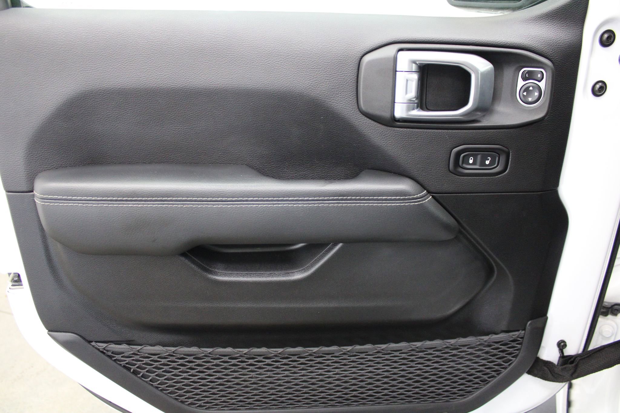 Used 2021 Jeep Wrangler Unlimited Sahara w/ Dual Top Group image 11