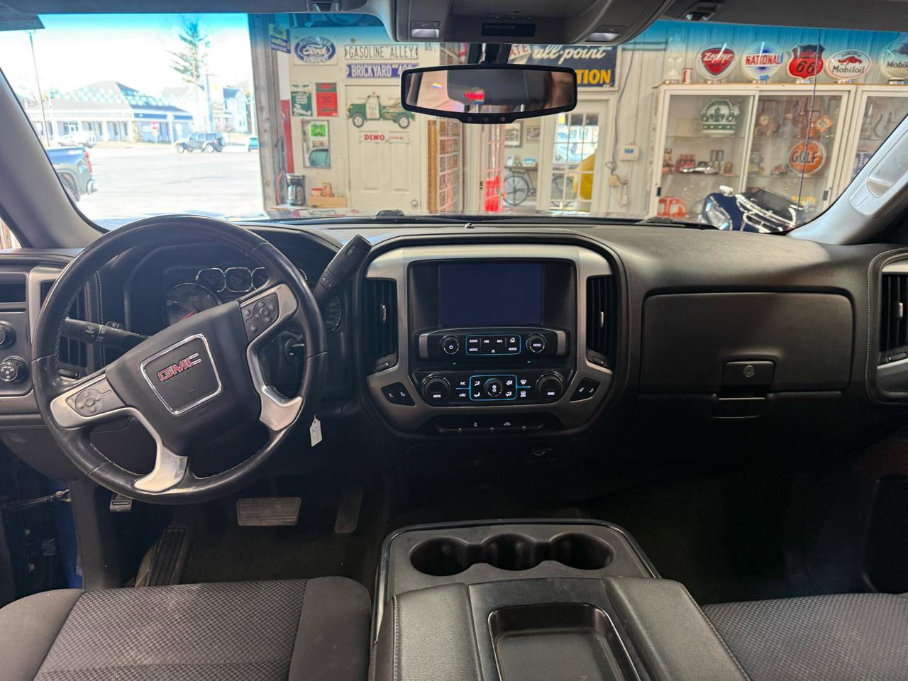 Used 2017 GMC Sierra 1500 SLE w/ SLE Value Package image 16