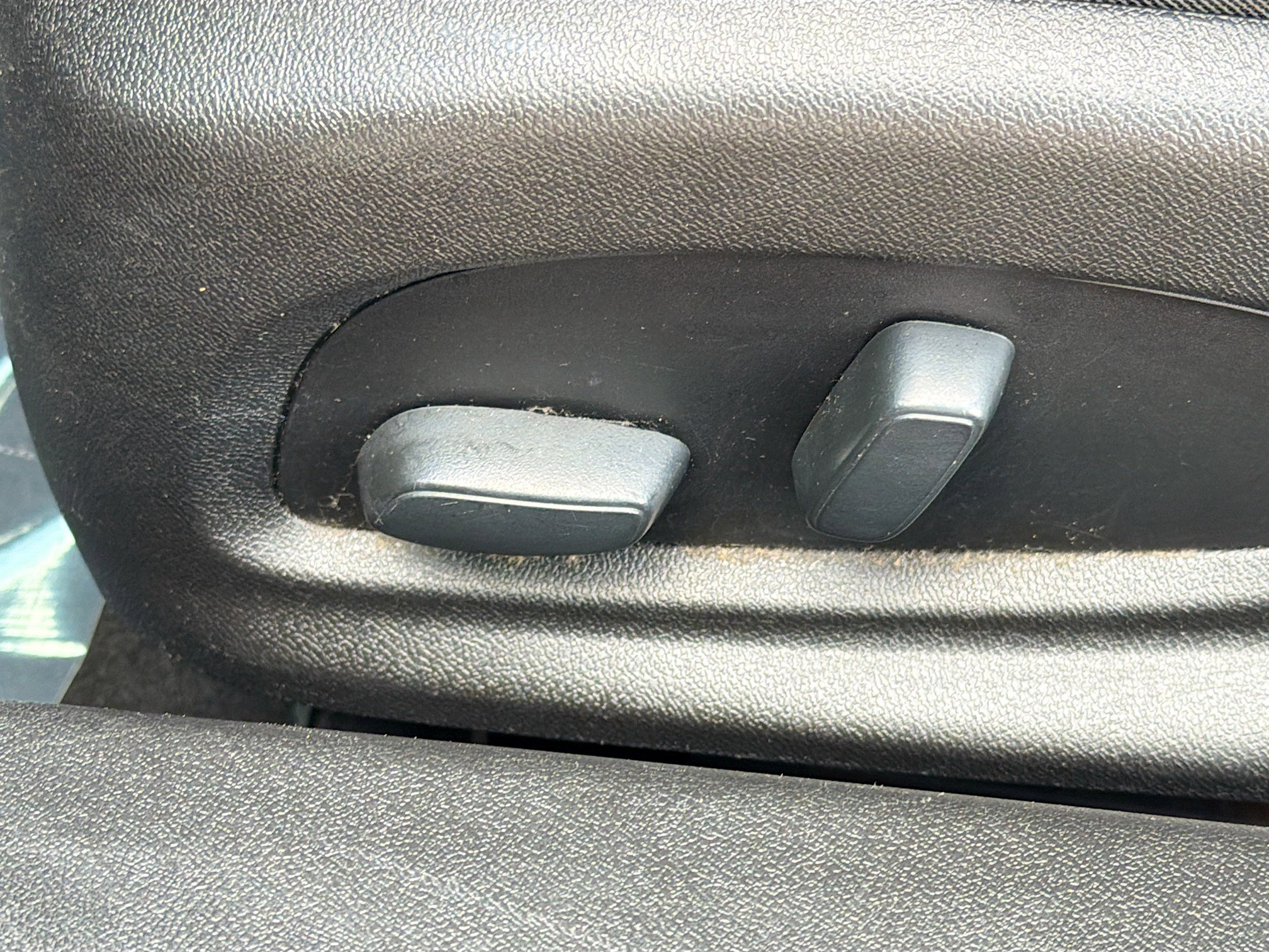 Used 2020 Chevrolet Camaro LT image 24