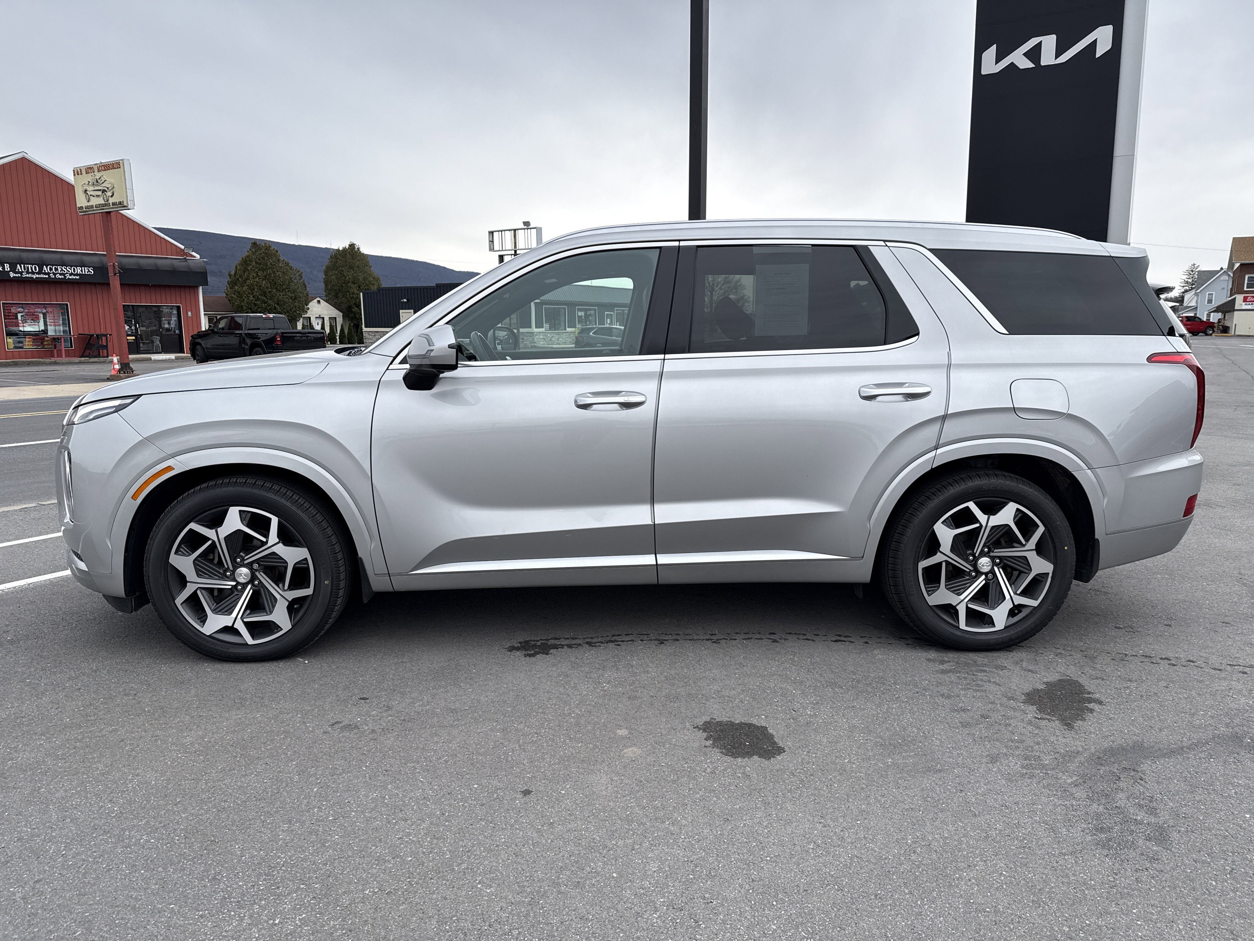 Used 2021 Hyundai Palisade Calligraphy image 7