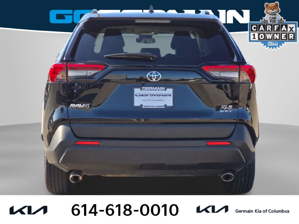 Used 2025 Toyota RAV4 XLE AWD/4WD image 9