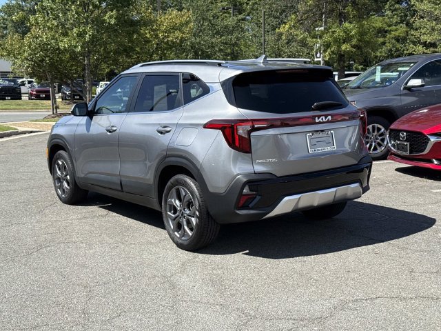 Used 2024 Kia Seltos S AWD/4WD image 4