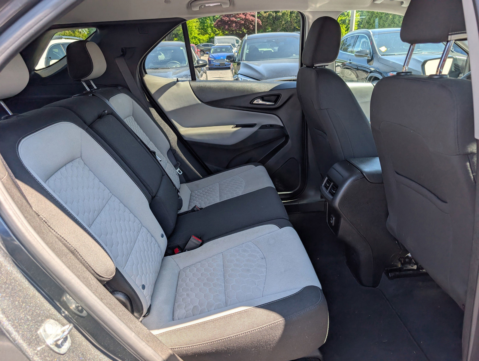 Used 2021 Chevrolet Equinox LS w/ LS Convenience Package FWD image 12