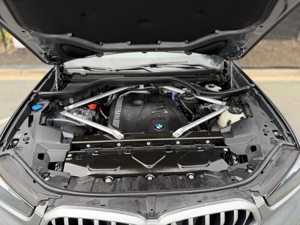 Used 2025 BMW X6 xDrive40i AWD/4WD image 6