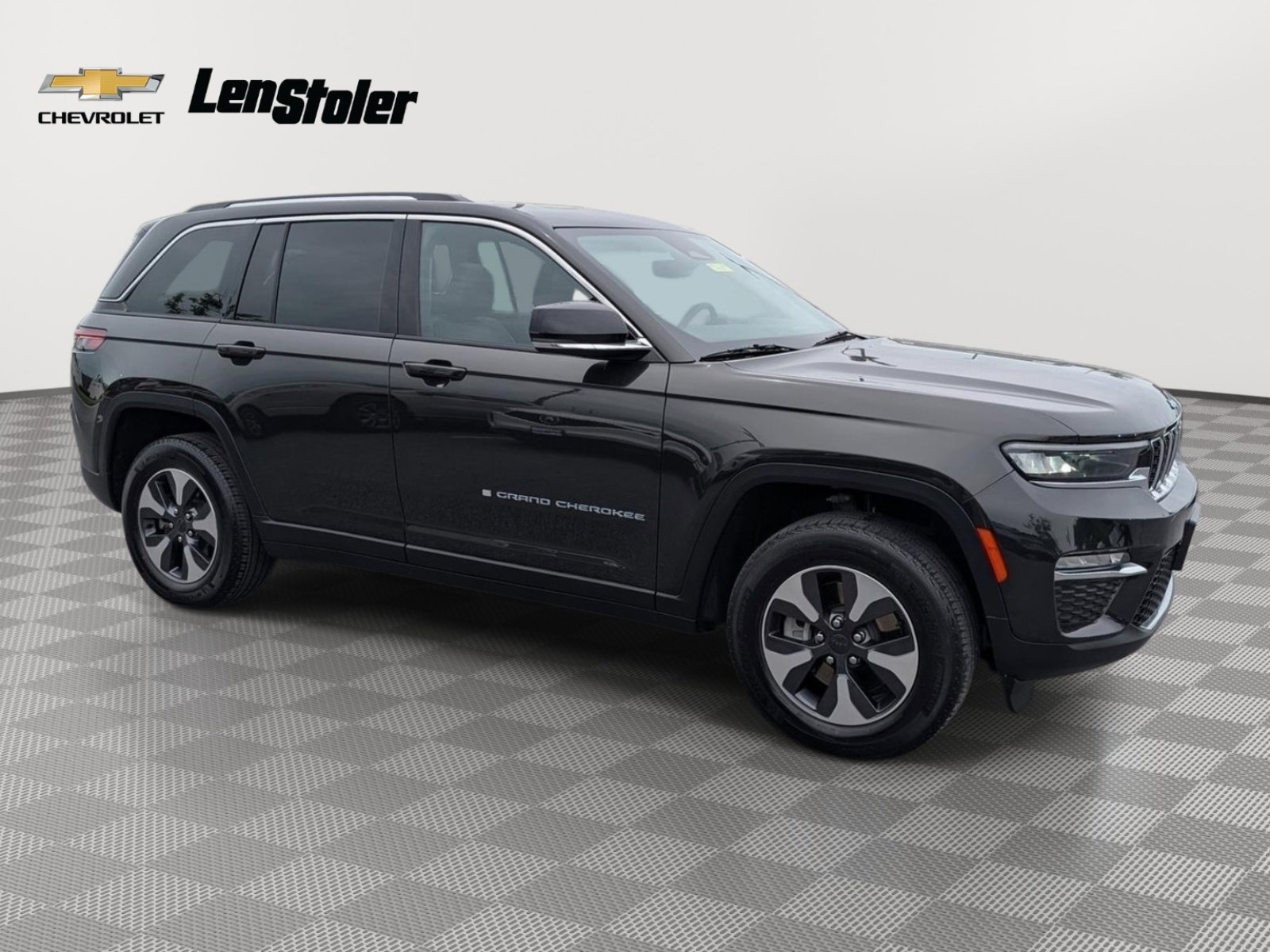 Used 2023 Jeep Grand Cherokee 4WD 4xe image 6
