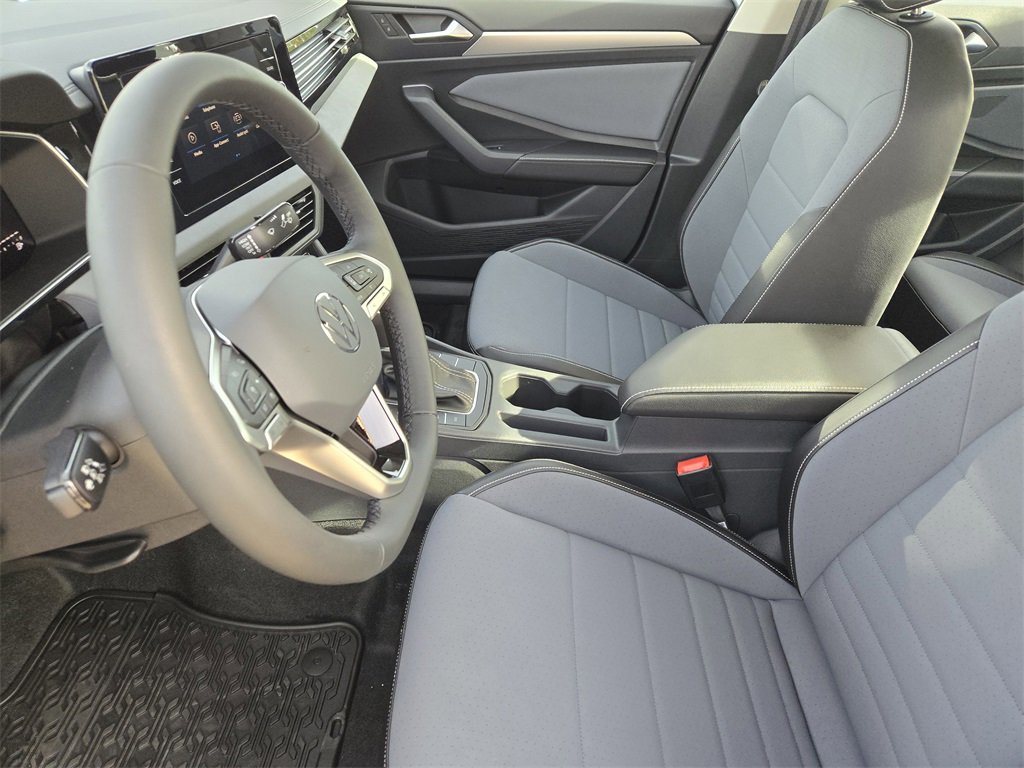 New 2026 Volkswagen Jetta SE image 10
