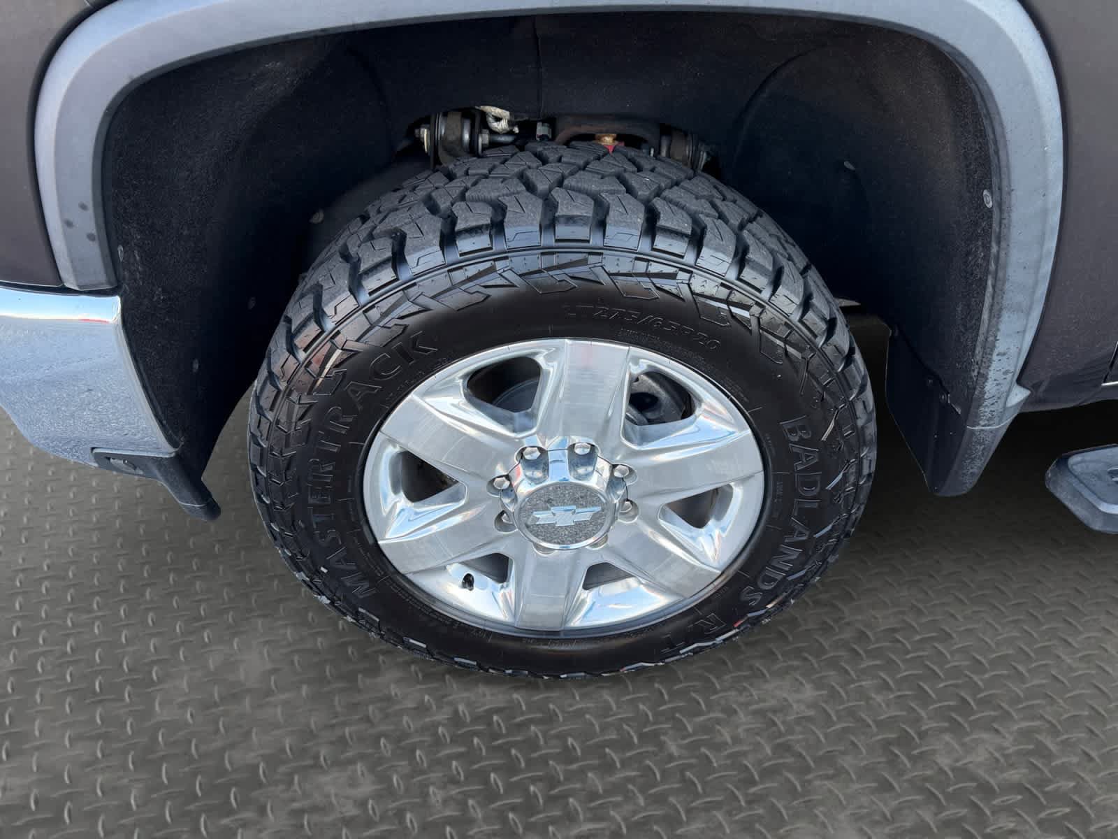 Used 2020 Chevrolet Silverado 2500 LTZ w/ LTZ Premium Package AWD/4WD image 9