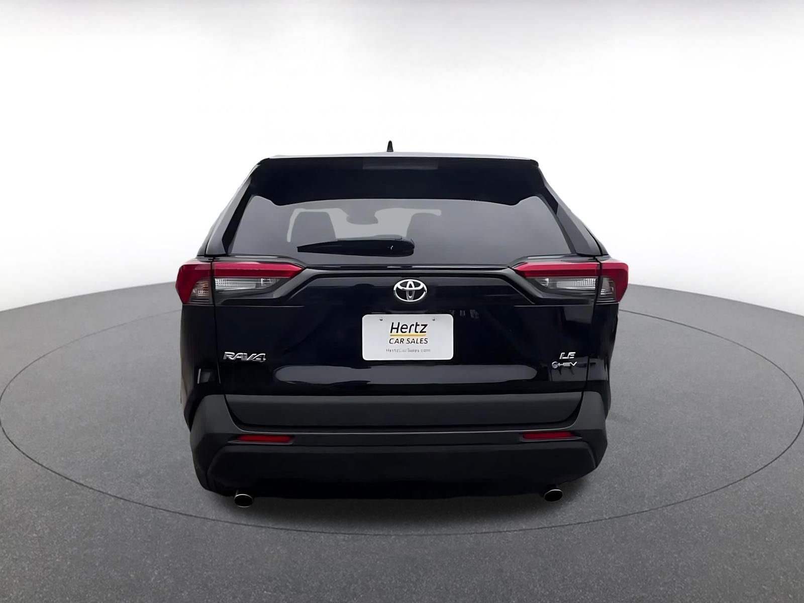 Used 2025 Toyota RAV4 LE image 12