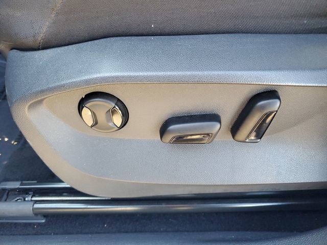 Used 2022 Volkswagen Tiguan SE R-Line image 19