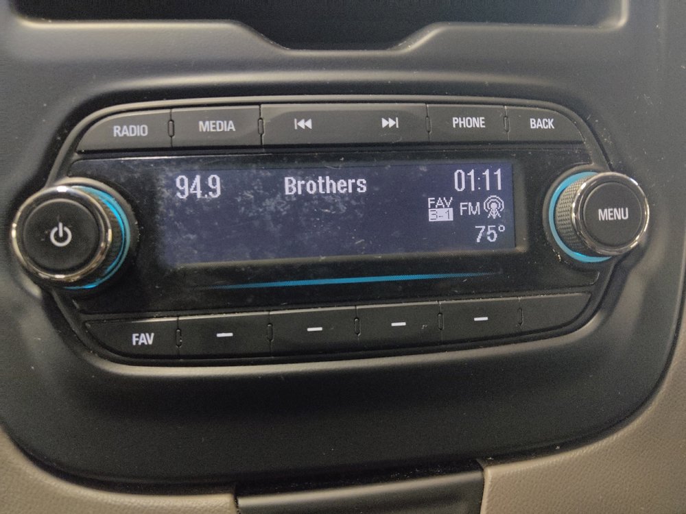 Used 2016 Chevrolet Malibu L image 25