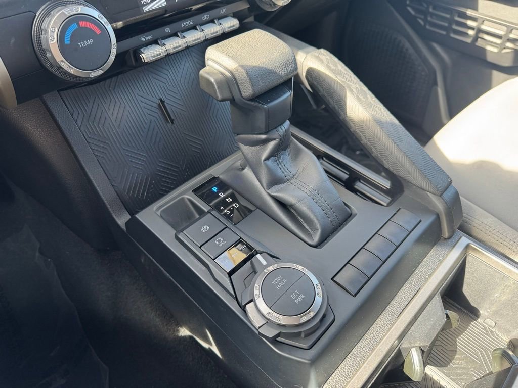 Certified 2024 Toyota Tacoma SR5 AWD/4WD image 16