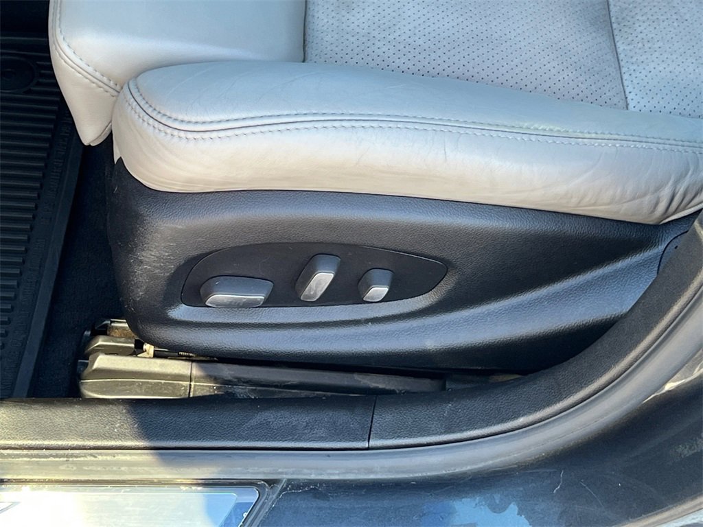 Used 2016 Cadillac CTS V w/ Luxury Package image 12