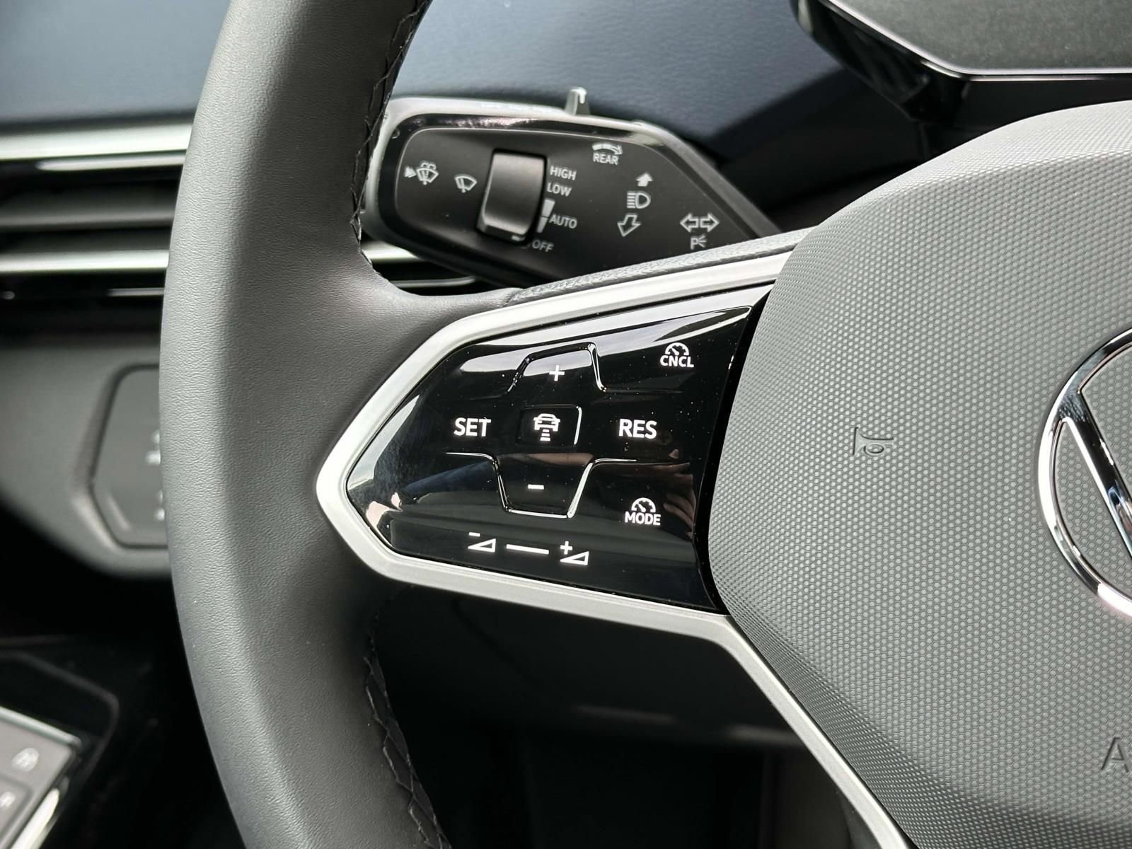 New 2025 Volkswagen ID.4 Pro S Plus image 14