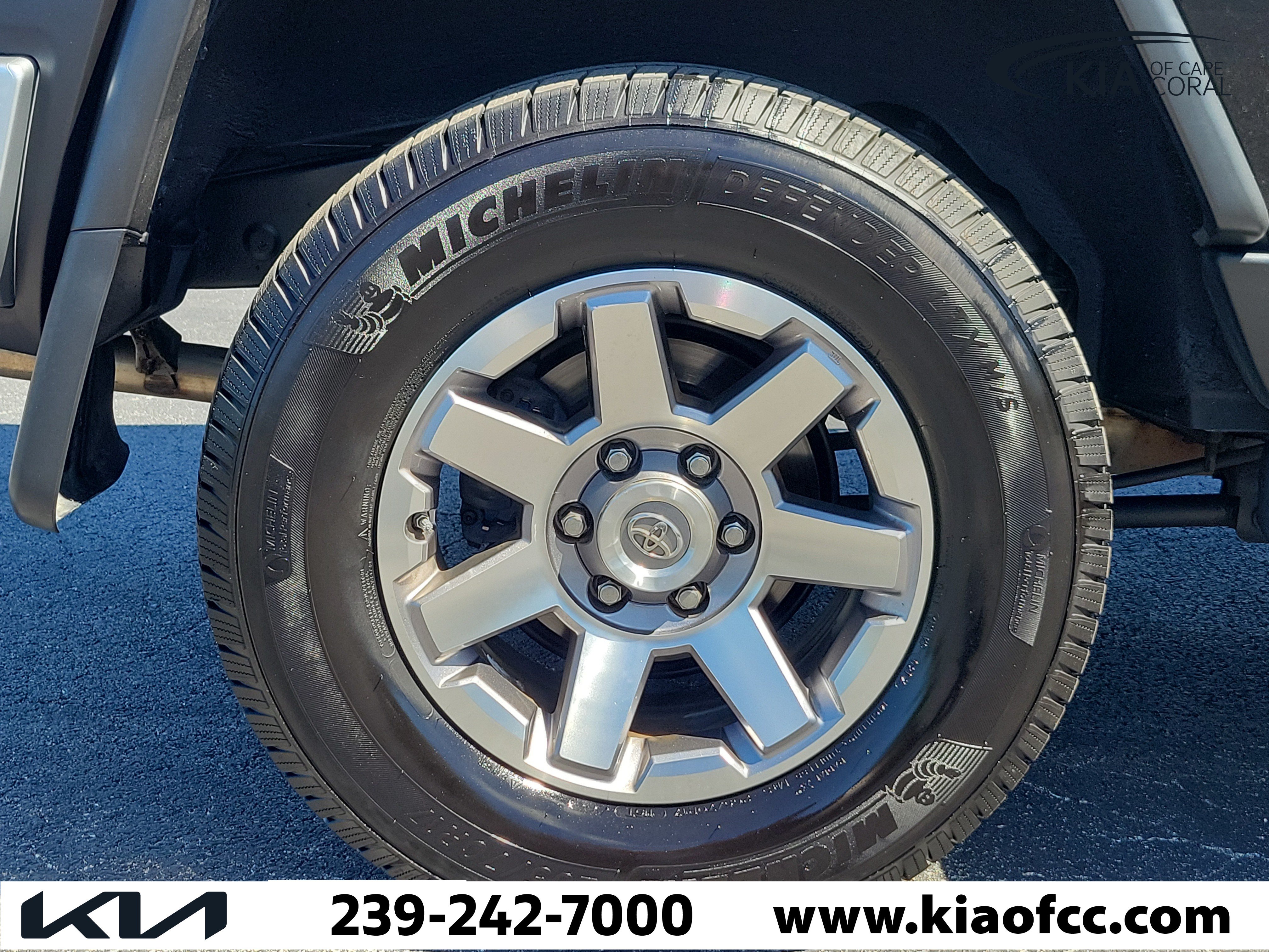Used 2014 Toyota FJ Cruiser 4WD w/ Convenience Package image 9