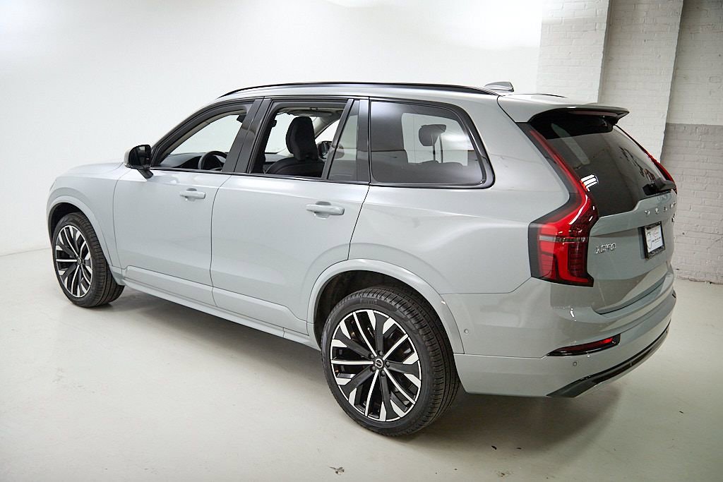 New 2026 Volvo XC90 B6 Ultra w/ Lounge Package image 7