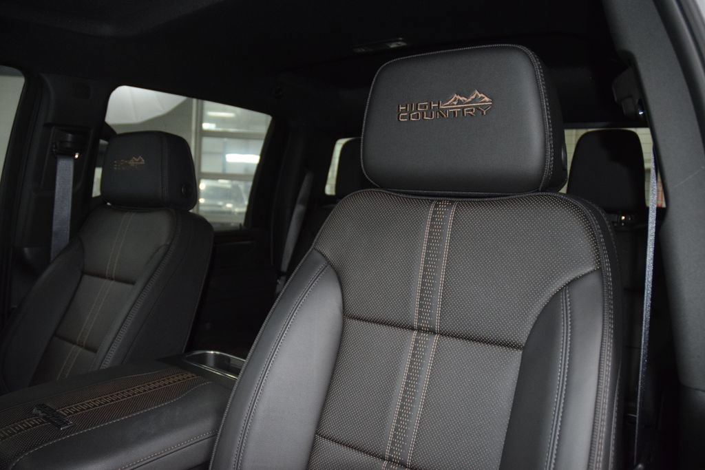 Used 2025 Chevrolet Silverado 2500 High Country w/ Z71 Off-Road Package AWD/4WD image 45