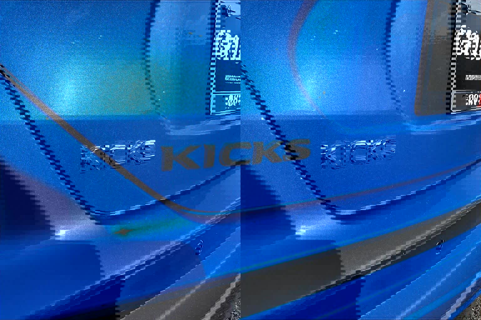 Used 2021 Nissan Kicks S FWD image 10