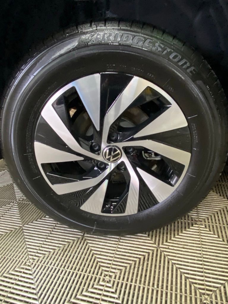 New 2026 Volkswagen Tiguan S image 9