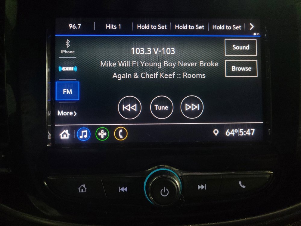 Used 2021 Chevrolet Trax LT AWD/4WD image 25