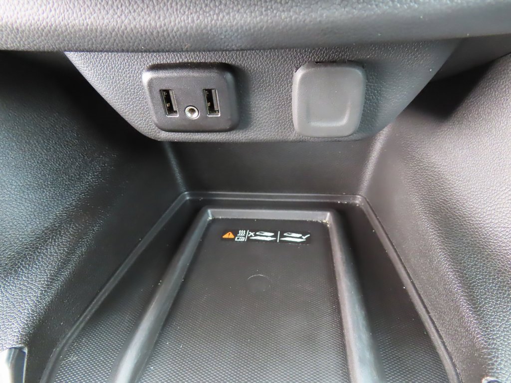 Used 2023 Chevrolet Traverse LT image 8