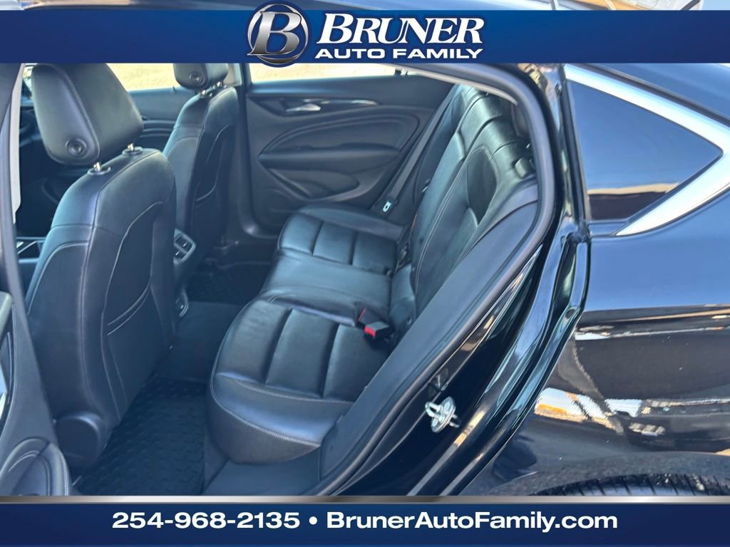 Used 2019 Buick Regal Essence w/ Driver Confidence Package I image 14