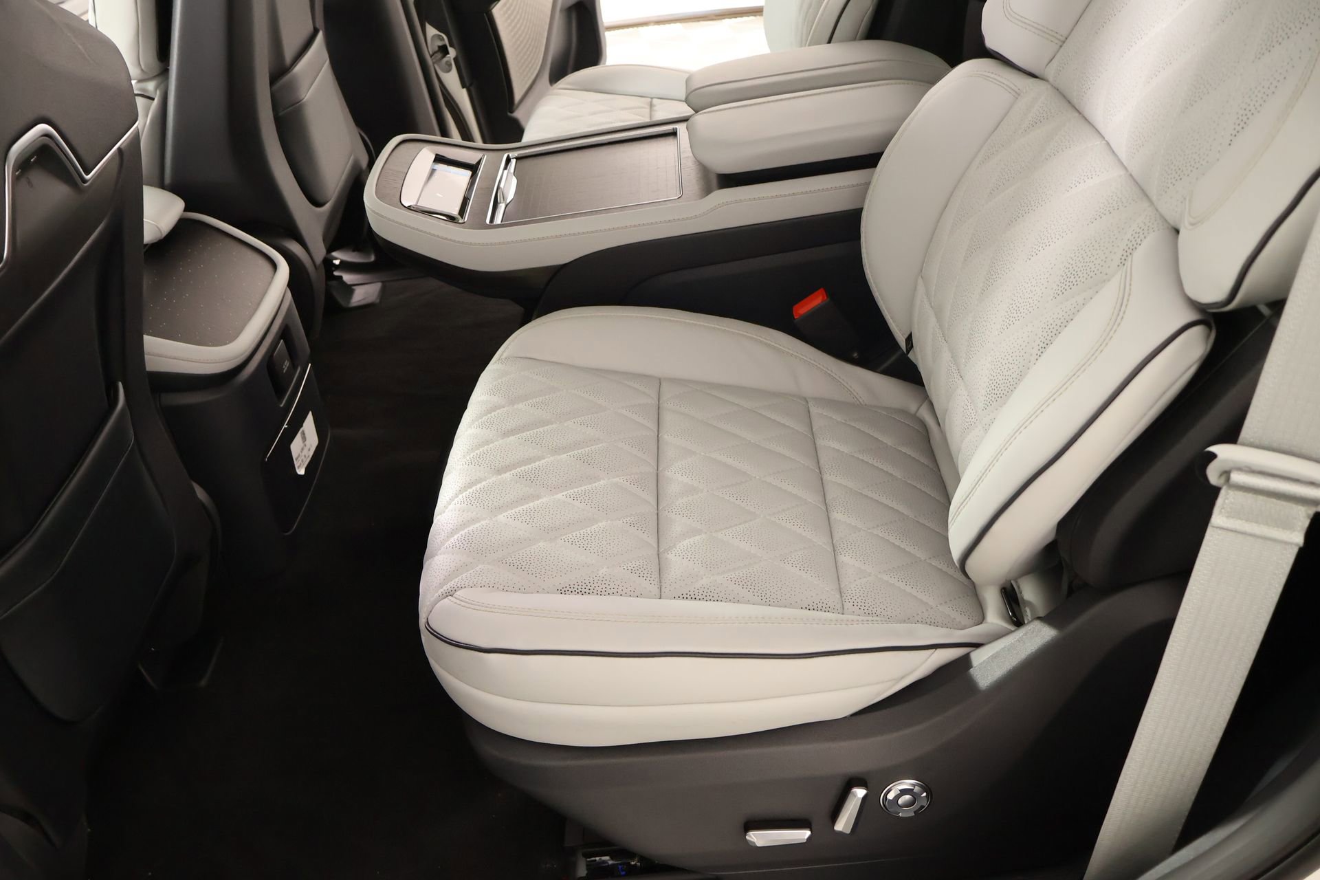 New 2026 Lincoln Navigator Black Label image 12