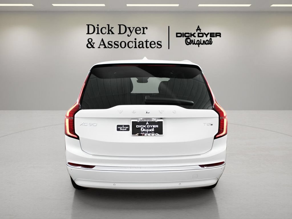 New 2025 Volvo XC90 T8 Core w/ Protection Package AWD/4WD image 3