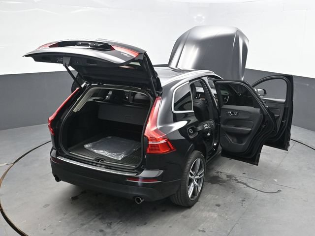 Used 2021 Volvo XC60 T5 Momentum w/ Premium Package AWD/4WD image 28