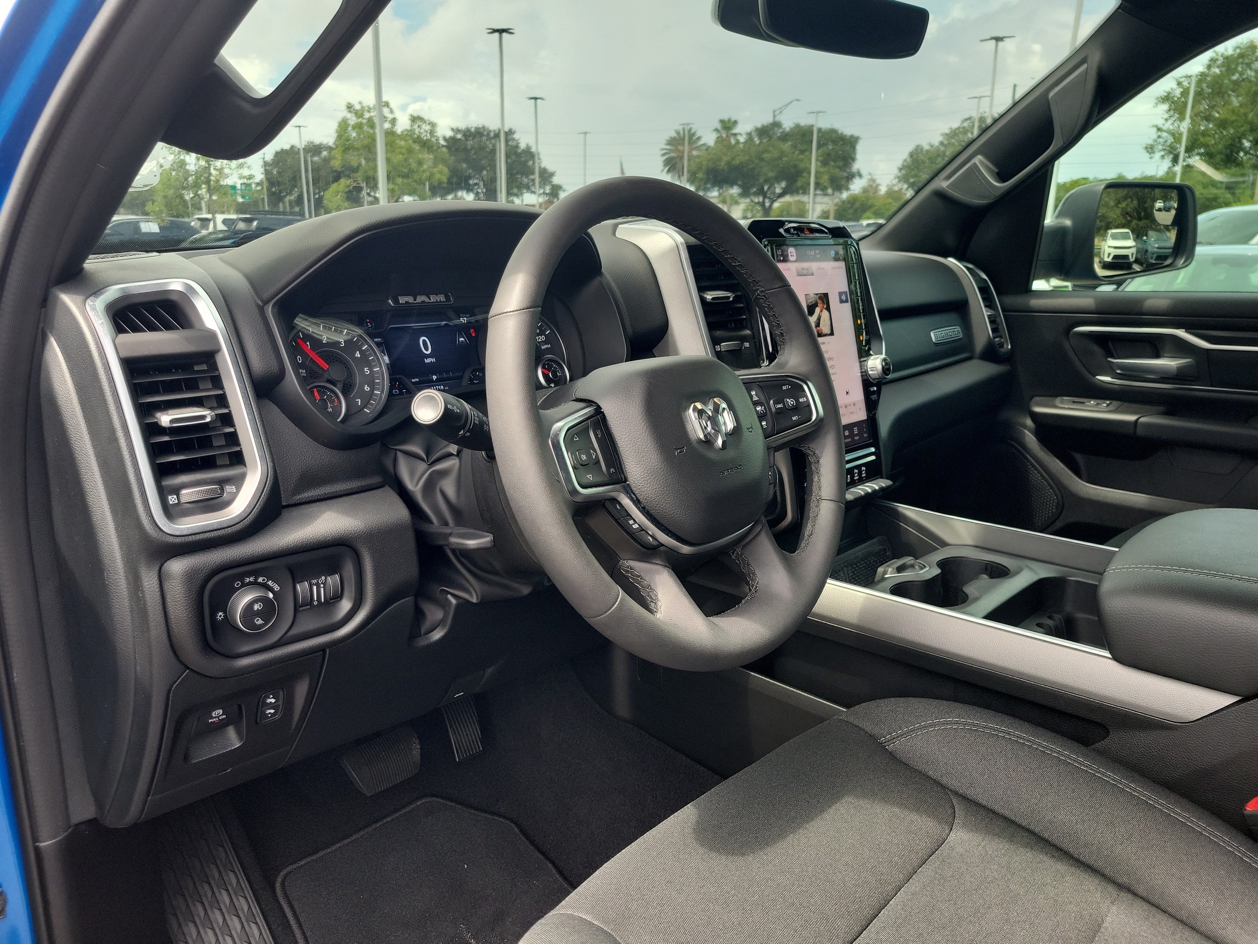 Used 2025 RAM 1500 Big Horn AWD/4WD image 17