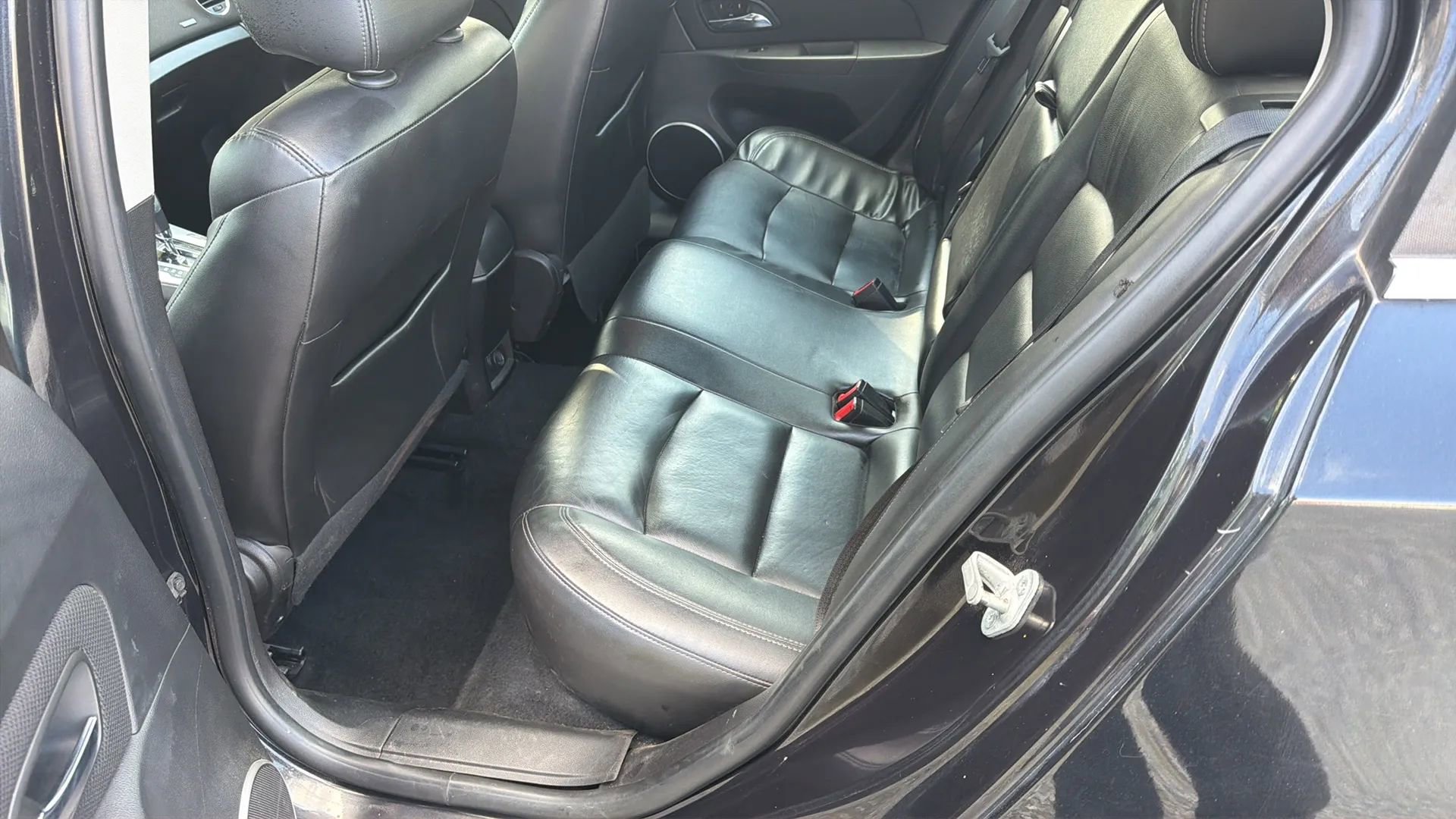 Used 2015 Chevrolet Cruze LTZ w/ Sun, Sound and Sport Package FWD image 24