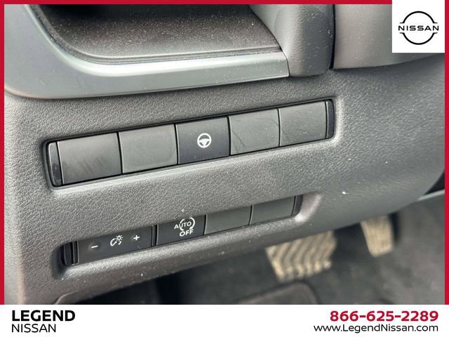 Certified 2023 Nissan Rogue SV image 18