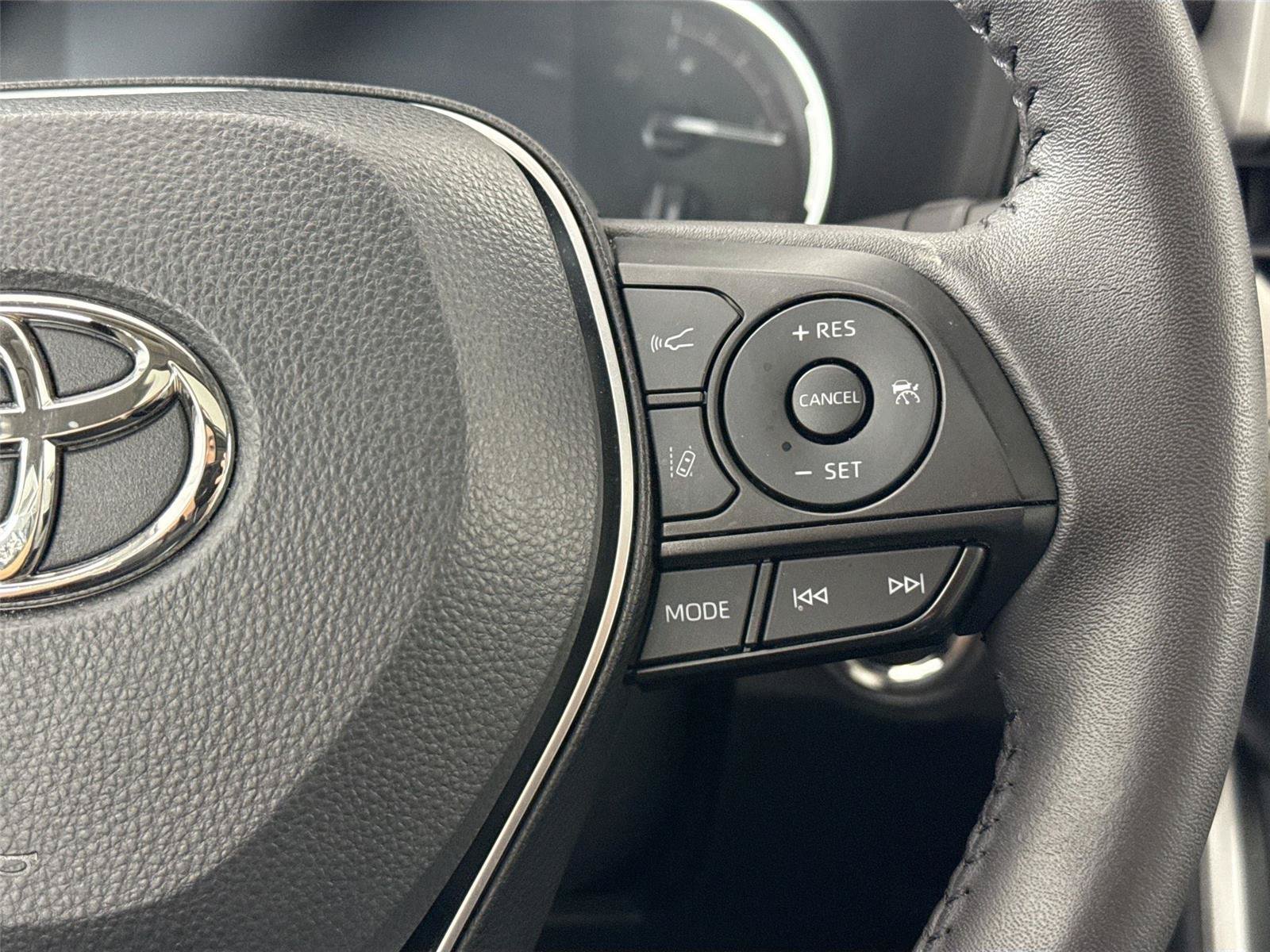Certified 2025 Toyota RAV4 XLE Premium FWD image 18
