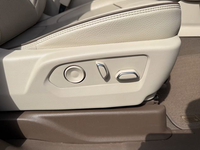 Used 2022 GMC Yukon XL Denali image 15