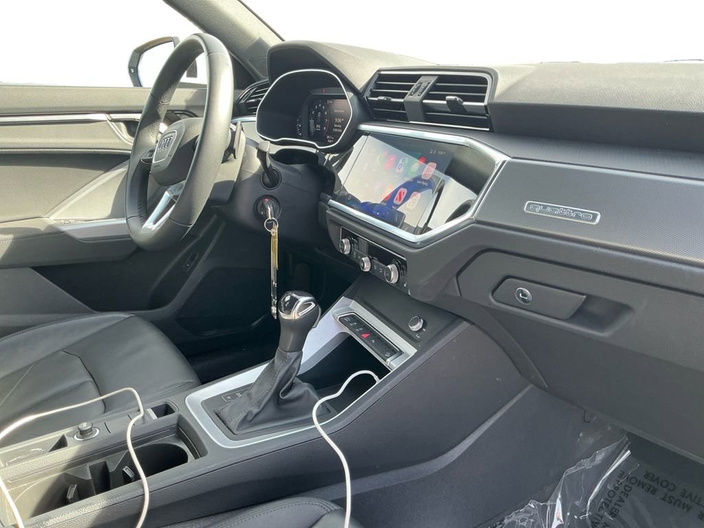 Used 2025 Audi Q3 2.0T Premium image 17