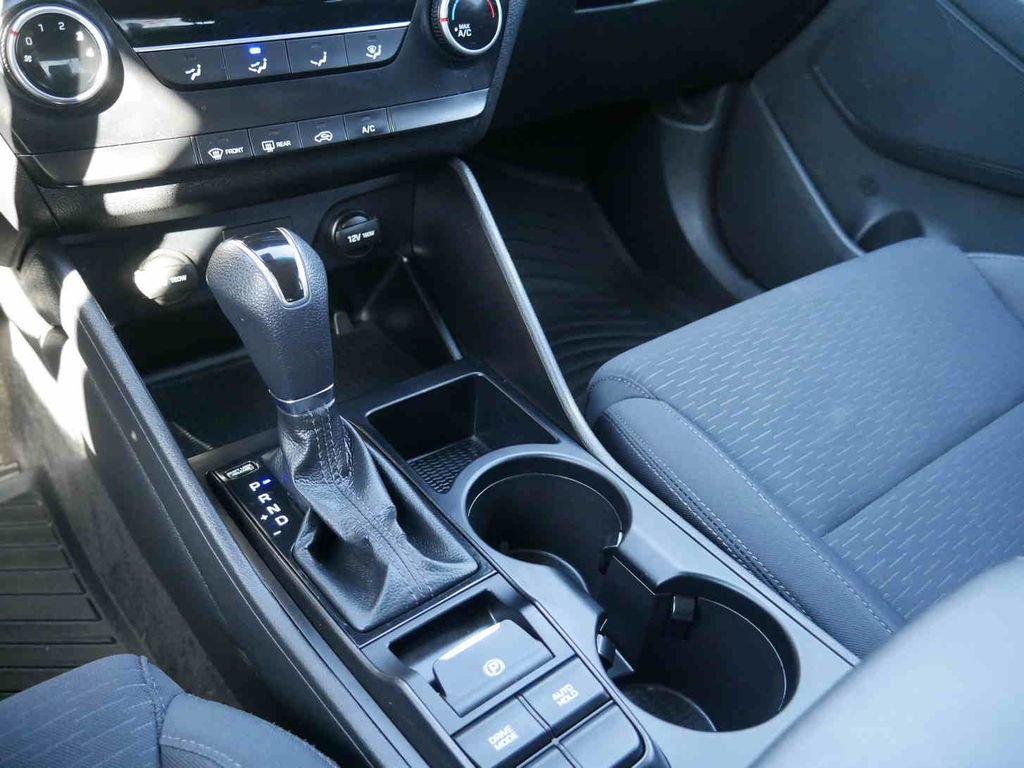 Used 2020 Hyundai Tucson SE w/ Winter Weather Package image 31