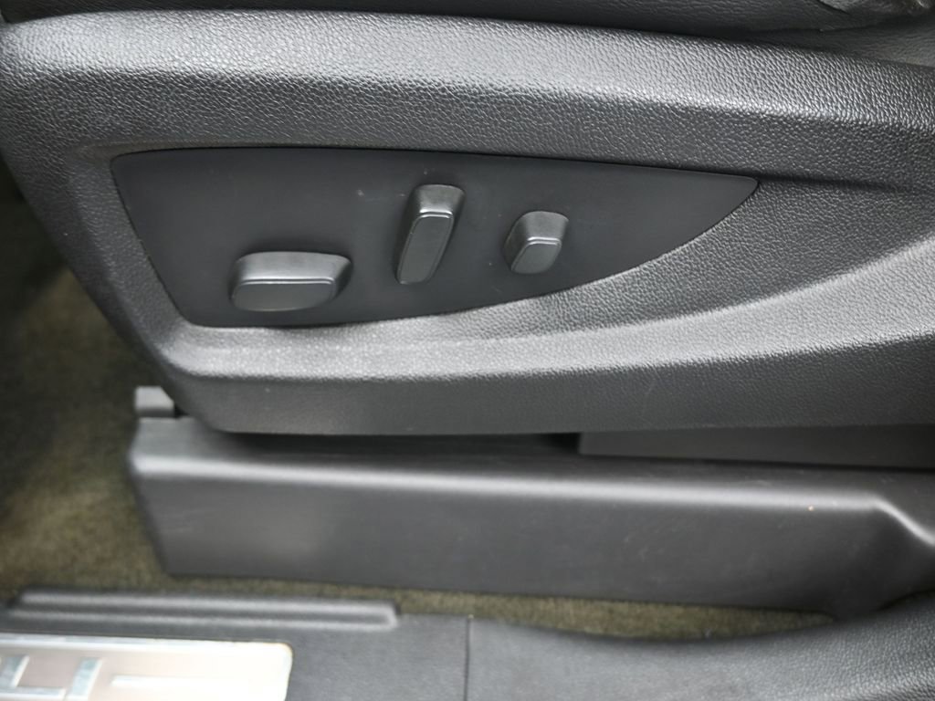 Used 2017 GMC Yukon Denali w/ Open Road Package image 31