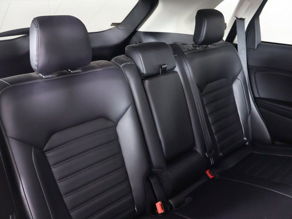 Used 2023 Ford Edge SEL w/ Convenience Package image 32