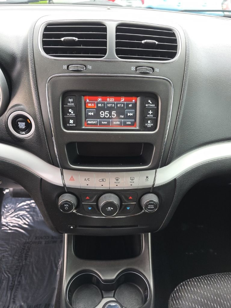Used 2018 Dodge Journey SXT w/ Premium Group image 17