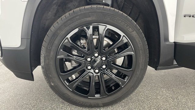 Used 2023 GMC Acadia SLE w/ Driver Convenience Package image 52