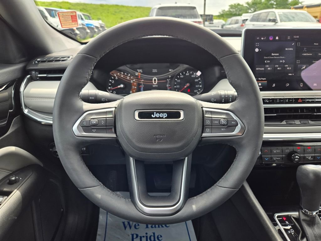 Used 2023 Jeep Compass Limited AWD/4WD image 19