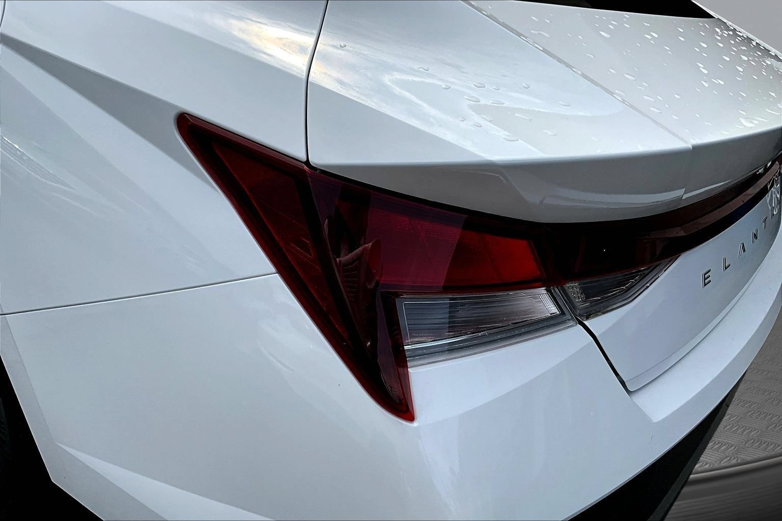Used 2025 Hyundai Elantra SE FWD image 20