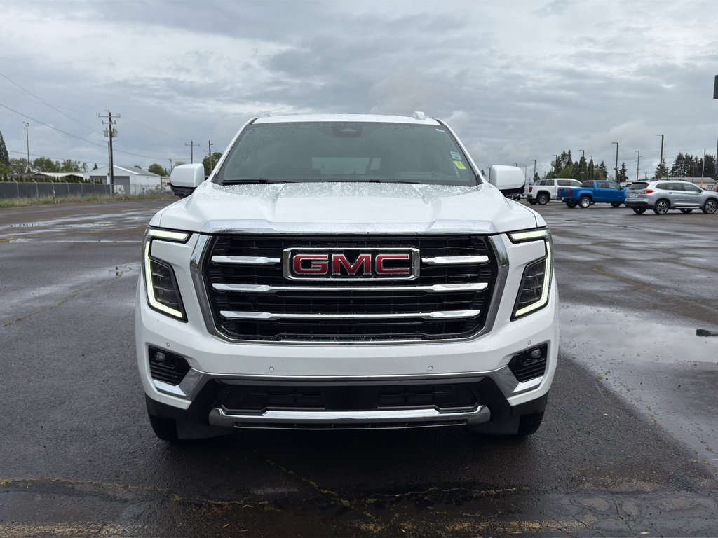 Used 2025 GMC Yukon XL Elevation w/ Elevation Premium Package AWD/4WD image 2