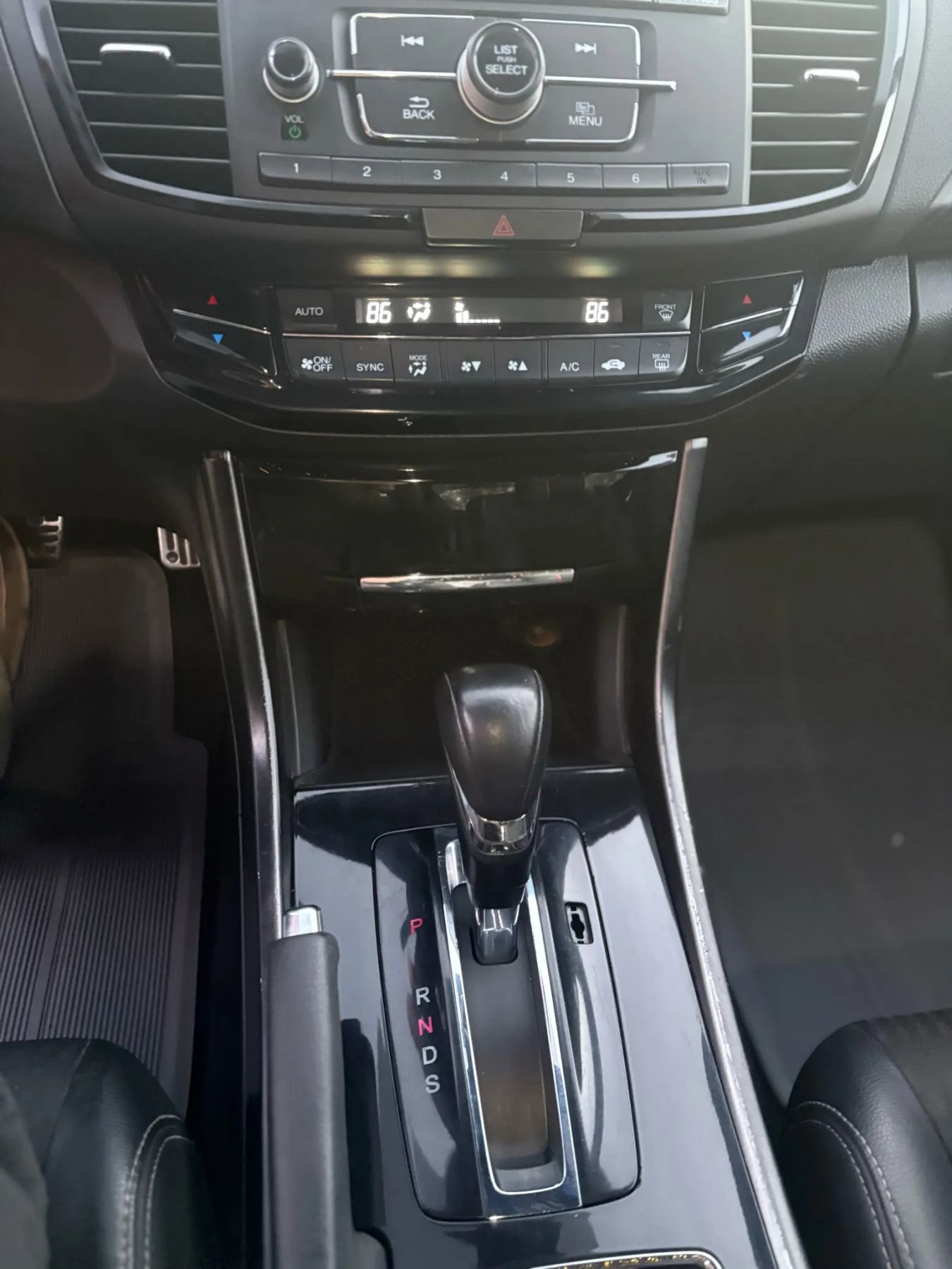 Used 2017 Honda Accord Sport image 20