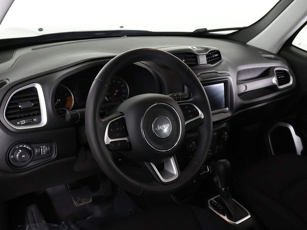 Used 2019 Jeep Renegade Latitude AWD/4WD image 23