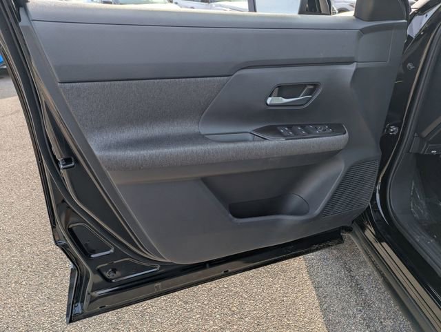 New 2026 Nissan Kicks SV FWD image 11