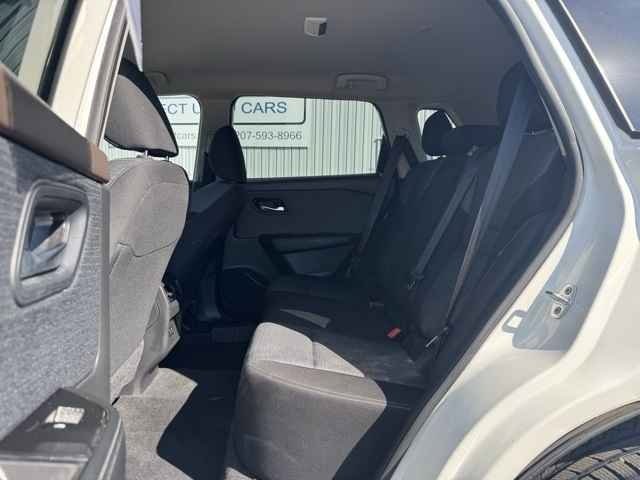 Used 2023 Nissan Rogue SV image 12