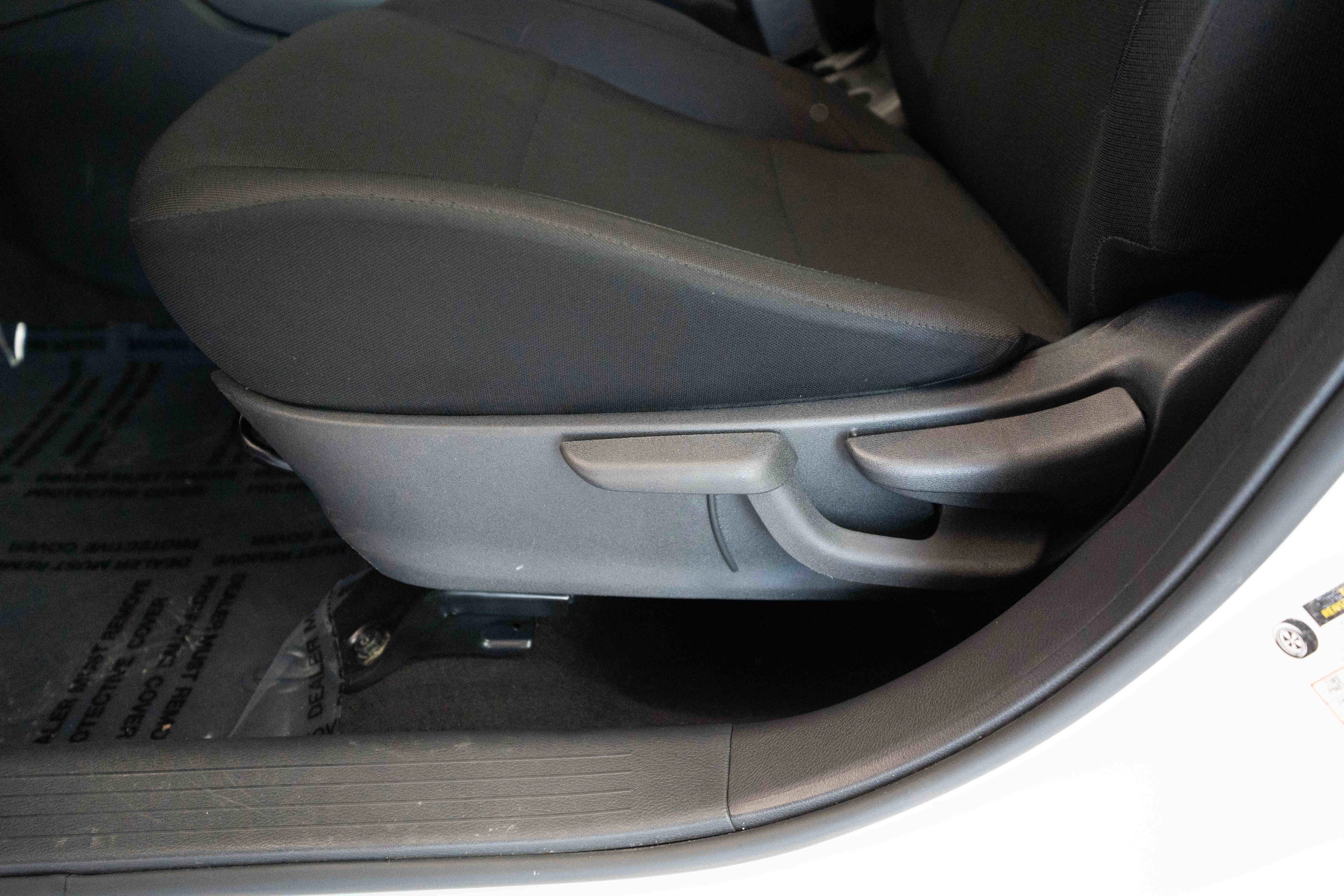 Used 2023 Nissan Kicks S image 12