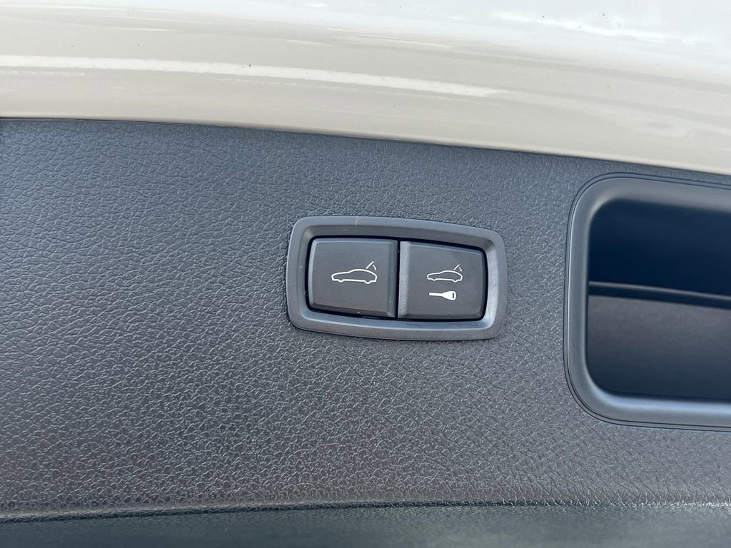 Used 2020 Porsche Macan image 14