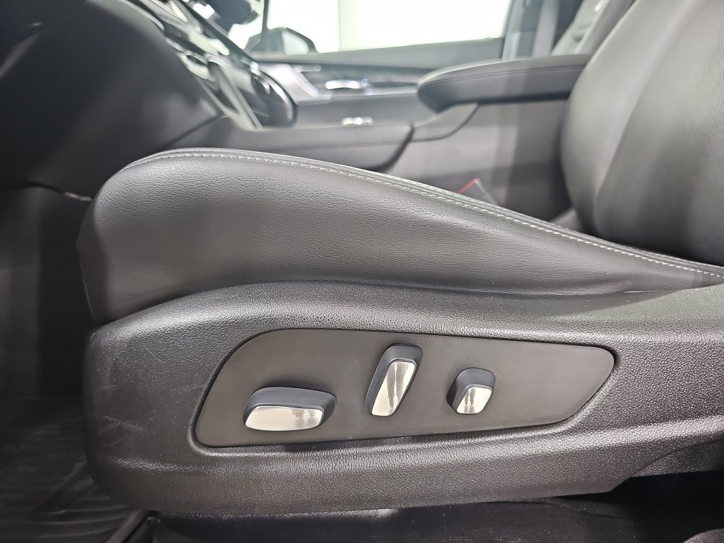 Used 2020 Cadillac XT6 Premium Luxury AWD/4WD image 37