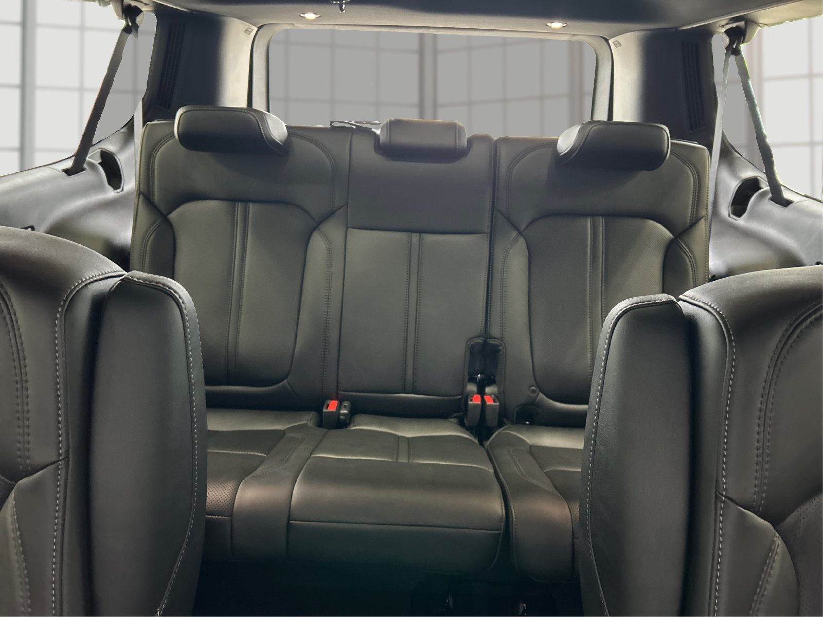 New 2026 Jeep Grand Wagoneer L Limited AWD/4WD image 32